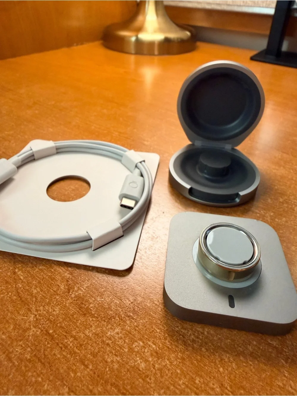 Oura Ring 4 Size 9 with Charger and Charging Case